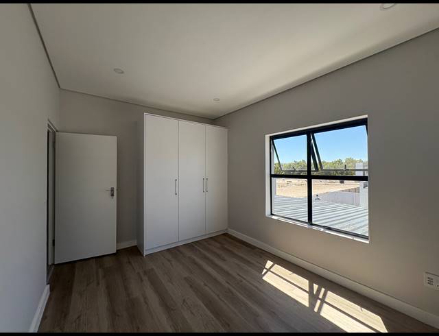 4 BEDROOM HOUSE FOR SALE IN SANDOWN